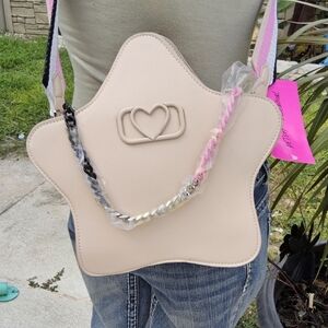 BETSEY JOHNSON SAND COLOR BETSEY JOHNSON STAR CROSSBODY
